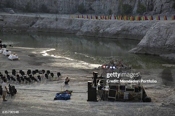 Party di inaugurazione di Cave Canem, l'invasione da parte di Cracking Art della Cava Burgazzi. La bellissima cava dismessa della via bresciana del...