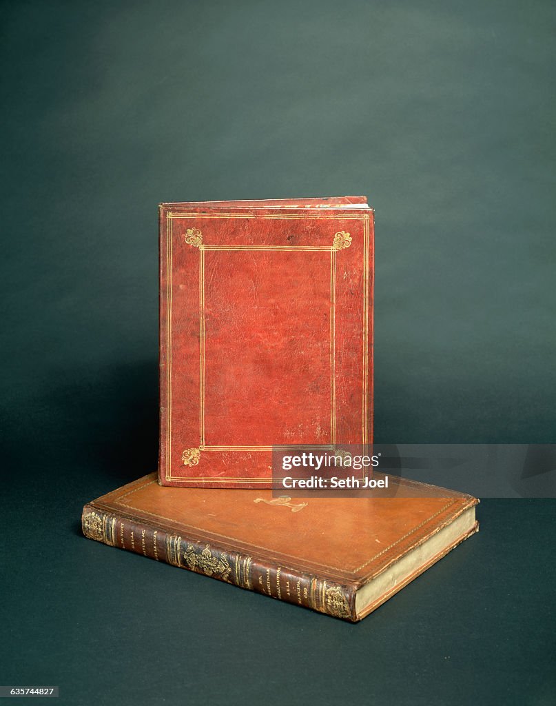 Codex Leicester by Leonardo da Vinci in Seventeenth-Century Binding