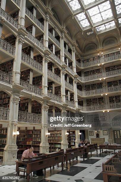Ju Library 60 Johns Hopkins University Peabody Library Stock Photos, High-Res ...