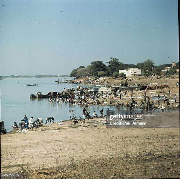 An everyday scene on the banks of the Chari River at N'djamena, the capital of the Republic of Chad.