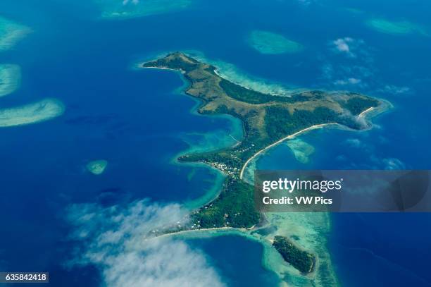 Nananu-I-Ra Island, seen from Pacific Sun Airlines flight from Taveuni Island to Nandi, Fiji.