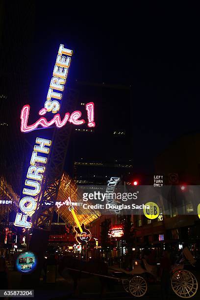 193 Neon Kentucky Stock Photos, High-Res Pictures, and Images - Getty Images