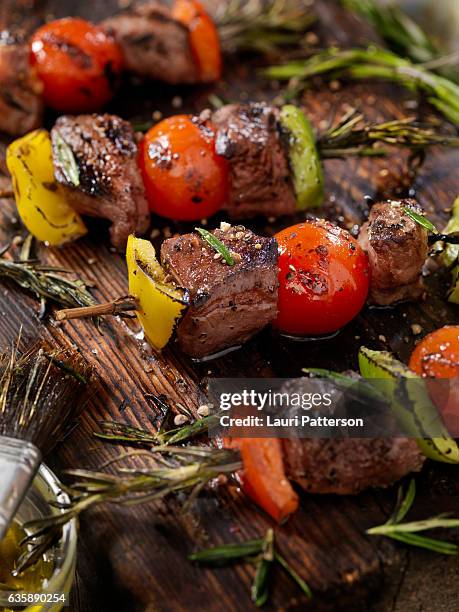 beef, rosemary vegetable skewers - döner stockfoto's en -beelden