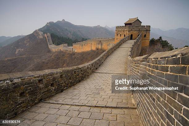 great wall of china - chinese muur noord china stockfoto's en -beelden