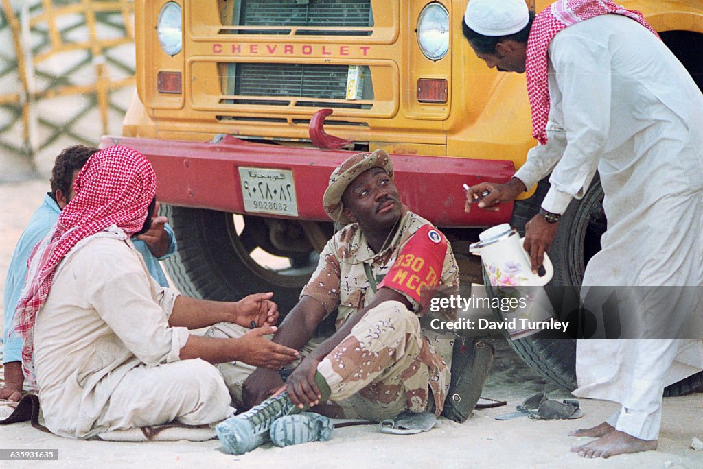 Soldier Talking to Civilians, Persian Gulf War
