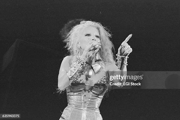 Dale Bozzio of Missing Persons Performing