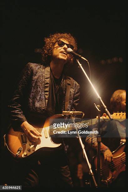 Bob Dylan Performing