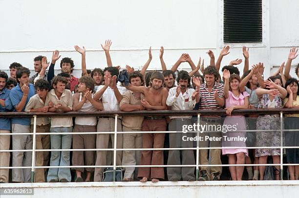 Albanian Refugees Arrive at Brindisi