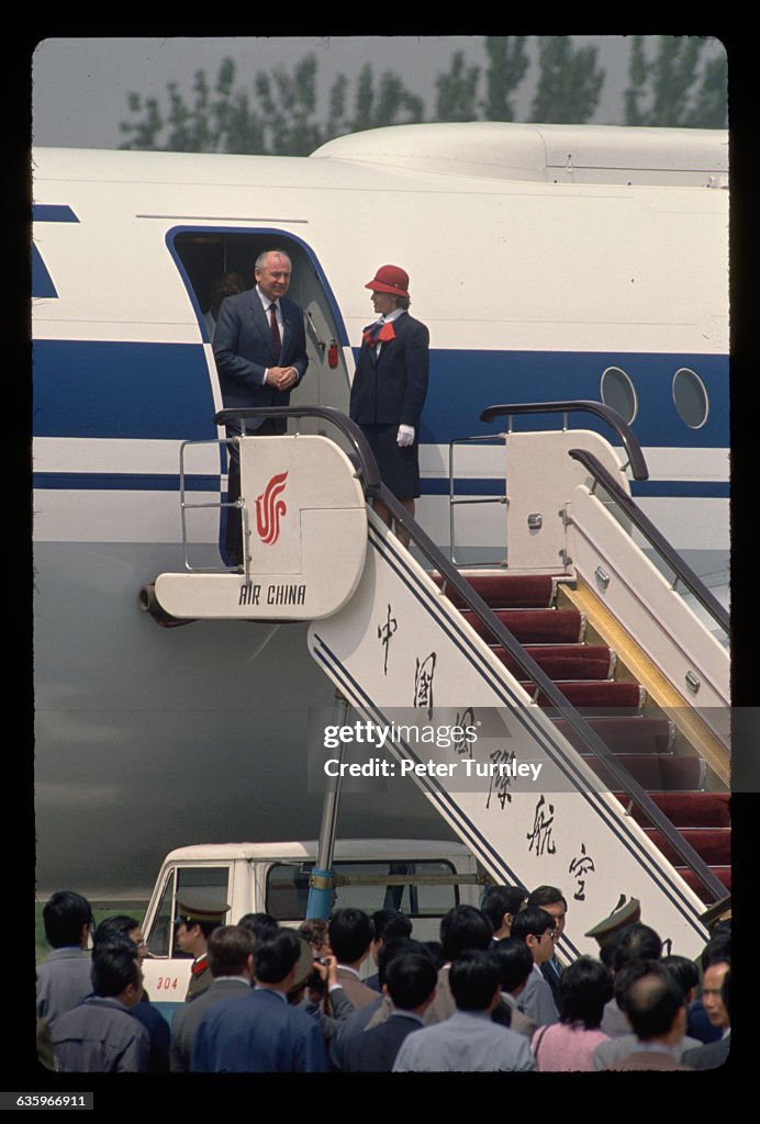 Gorbachev Arrives in Beijing