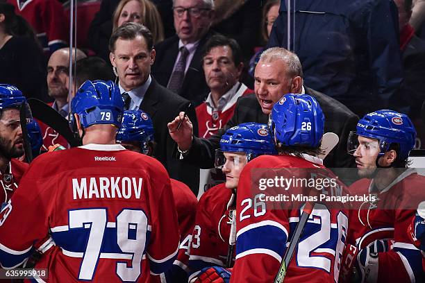 Head coach of the Montreal Canadiens Michel Therrien regroups his team during the NHL game against the Boston Bruins at the Bell Centre on December...