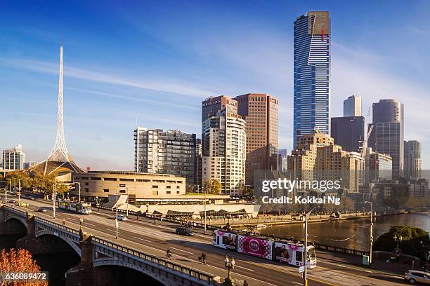 margem sul de melbourne - southbank imagens e fotografias de stock