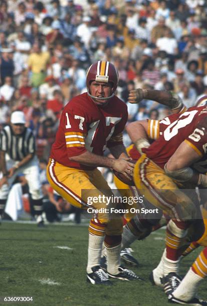 Billy Kilmer Washington Redskins in action against the Miami Dolphins during Super Bowl VII at the Los Angeles Memorial Coliseum in Los Angeles,...