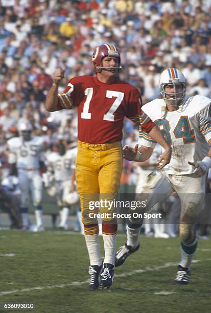 Billy Kilmer Washington Redskins in action against the Miami Dolphins during Super Bowl VII at the Los Angeles Memorial Coliseum in Los Angeles,...