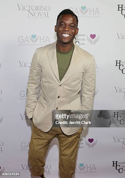 Paralympian Patrick "Blake" Leeper attends the Victorino Noval Foundation Christmas Party on December 17, 2016 in Beverly Hills, California.