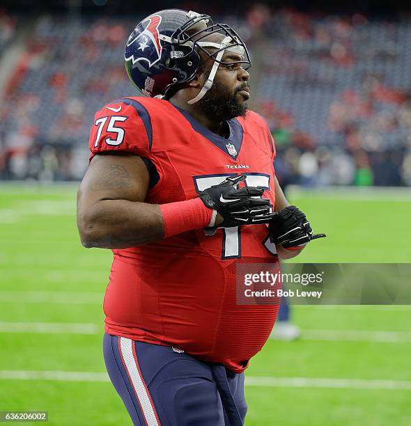 Vince Wilfork of the Houston Texans warms up before playing the Jacksonville Jaguars at NRG Stadium on December 18, 2016 in Houston, Texas.