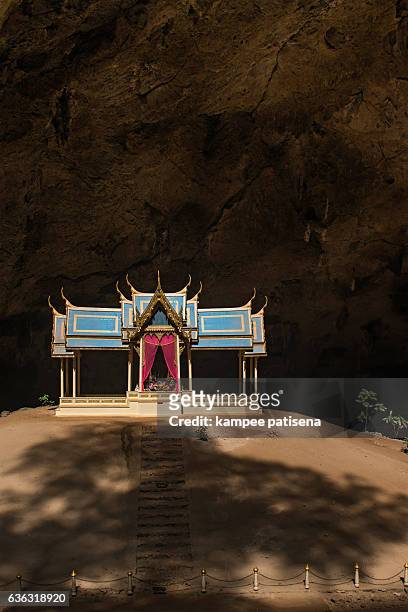 phraya nakorn cave - phraya nakhon cave stockfoto's en -beelden