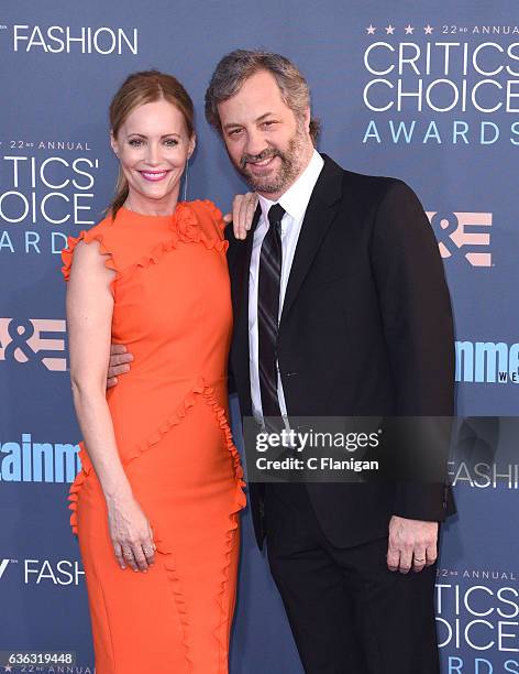 Actress Leslie Mann and Judd Apatow arrive at The 22nd Annual Critics' Choice Awards at Barker Hangar on December 11, 2016 in Santa Monica,...