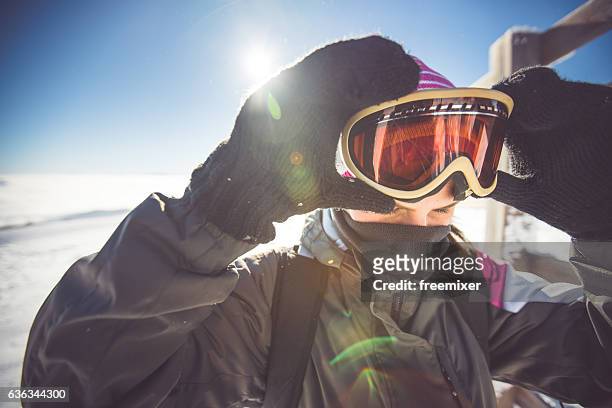 skiing eyewear - ski goggles stock pictures, royalty-free photos & images