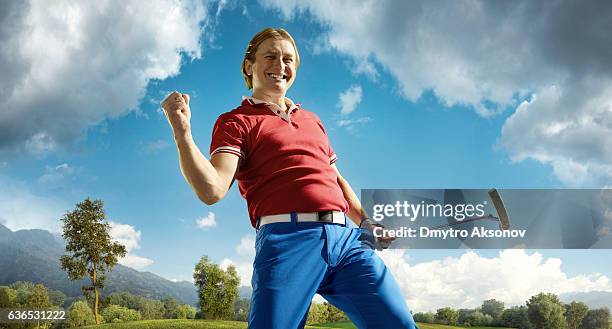 golf: hombre ganando un campeonato de golf - dmytro aksonov fotografías e imágenes de stock