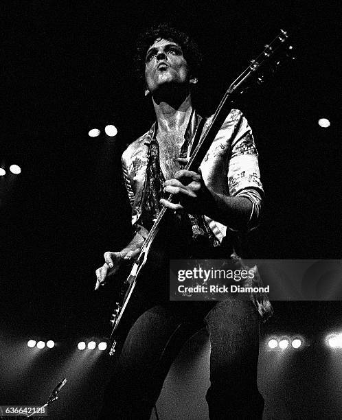 Fleetwood Mac, Rock and Roll Hall of Fame Singer/Songwriter Lindsey Buckingham performs at The Omni Coliseum in Atlanta Georgia June 1, 1977.