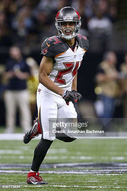 Brent Grimes of the Tampa Bay Buccaneers defends during a game against the New Orleans Saints at the Mercedes-Benz Superdome on December 24, 2016 in...