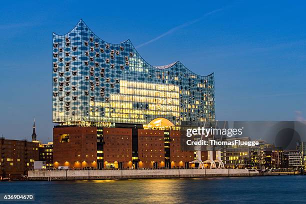 la sala concerti elbphilharmonie di amburgo - elbphilharmonie hamburg foto e immagini stock