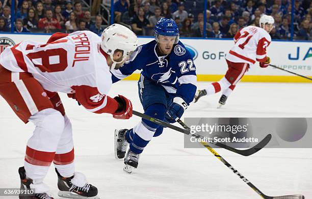 Erik Condra of the Tampa Bay Lightning skates against the Detroit Red Wings during the first period at Amalie Arena on December 20, 2016 in Tampa,...