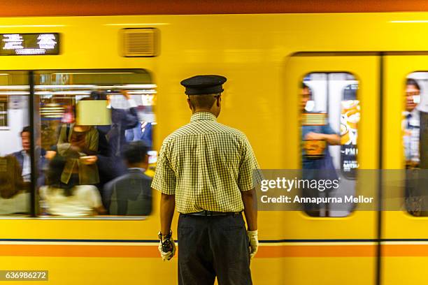 Conductor Train/bus Train Conductor Subway Photos and Premium High Res Pictures - Getty Images