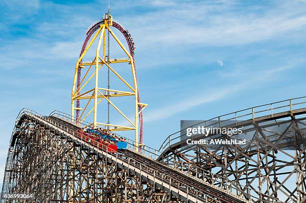 roller coaster rides at an amusement park - amusement park ohio stock pictures, royalty-free photos & images