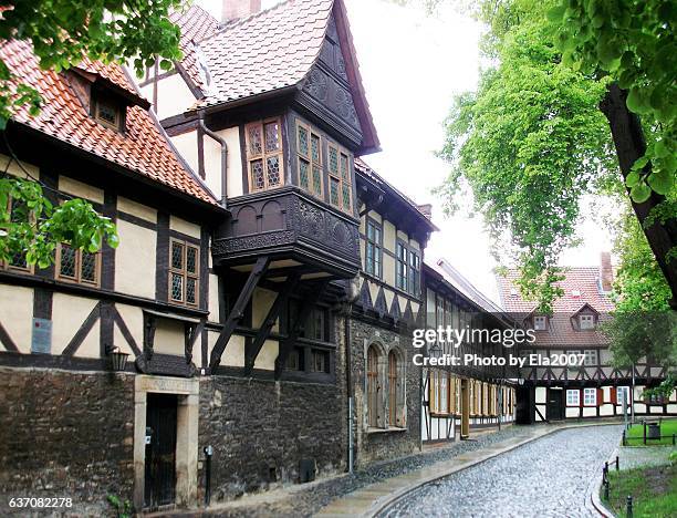 medieval city in saxony anhalt - sajonia anhalt fotografías e imágenes de stock