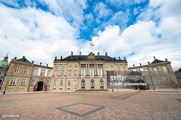 amalienborg palace facade, copenhagen, denmark - amalienborg palace stock pictures, royalty-free photos & images