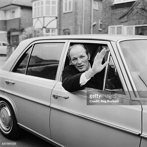 English heavyweight boxer Henry Cooper at home, UK, 17th April 1971.