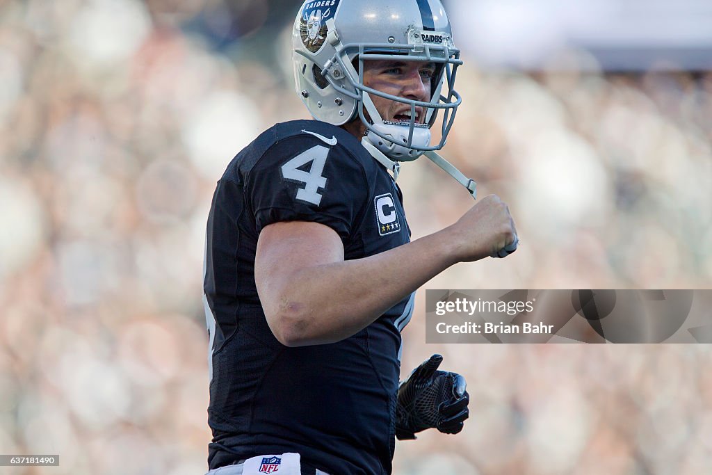 Buffalo Bills v Oakland Raiders