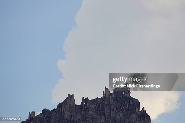 a sub peak of snowpatch spire, bugaboo provincial park, british columbia, canada - bugaboo glacier provincial park stock pictures, royalty-free photos & images