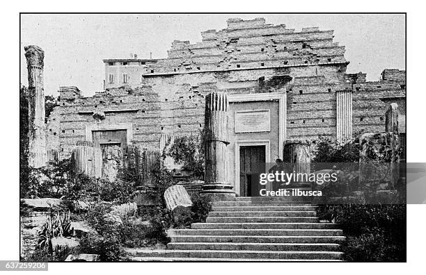 antike punktgedruckte fotografien von italien: lombardei, brescia, tempel von vespasiano - brescia stock-grafiken, -clipart, -cartoons und -symbole