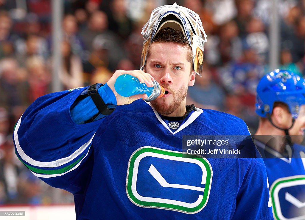 Winnipeg Jets v Vancouver Canucks