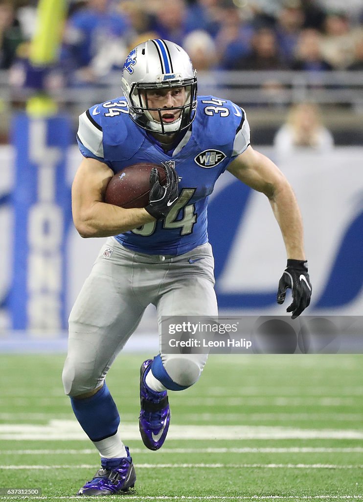 Green Bay Packers v Detroit Lions