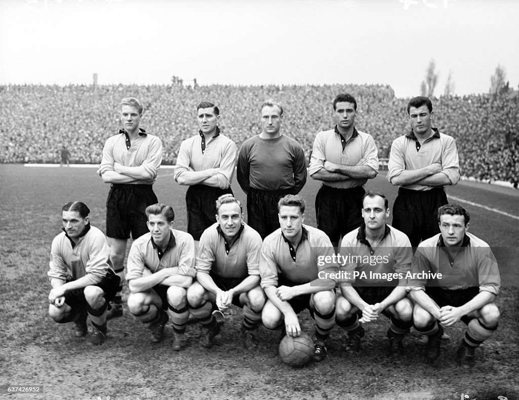Soccer - Football League Division One - Arsenal v Wolverhampton Wanderers