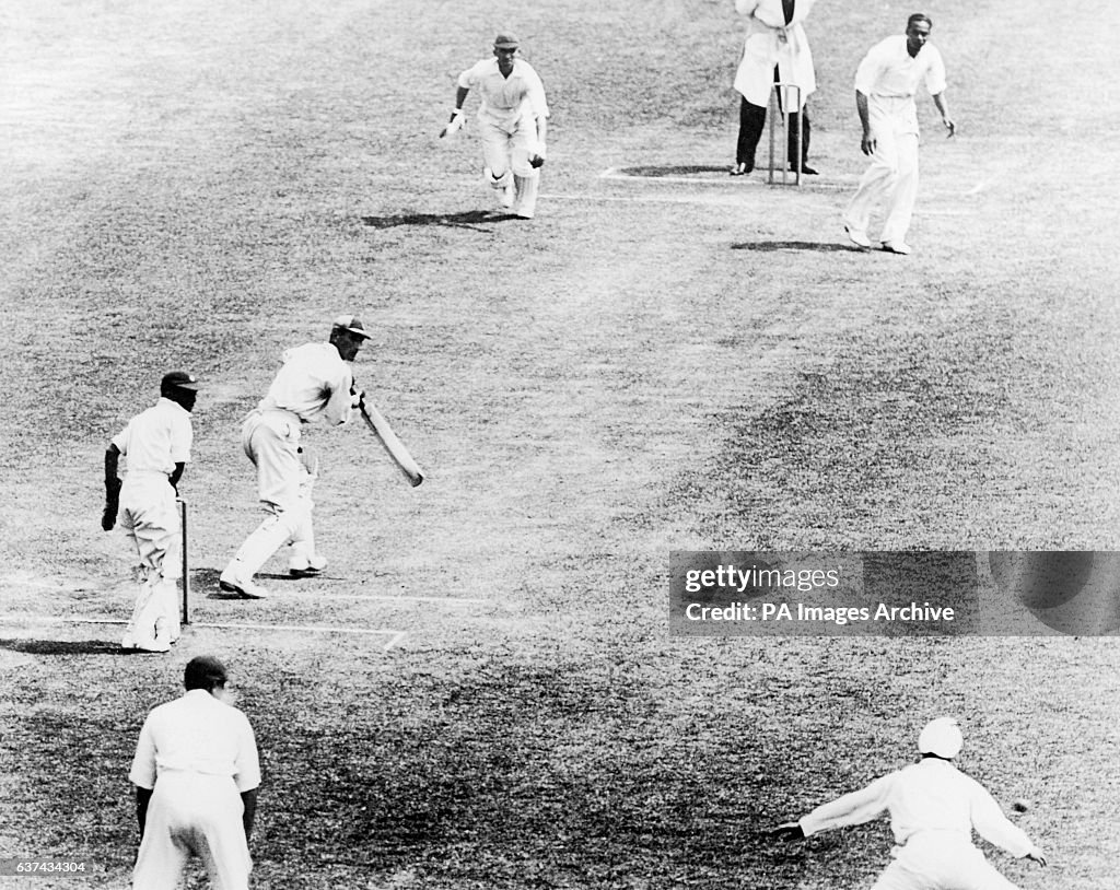 Cricket - Test - England v India - Third Day