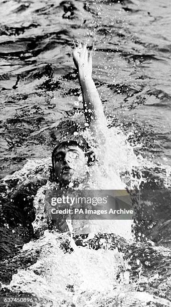 Roland Matthes powers through the water on his way to setting a new World Record for the 200m backstroke