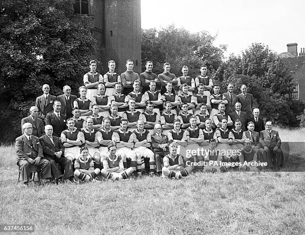 West Ham United squad 1949-50: R Watts, D Howe, P Peters, Ernie Gregory, George Taylor, Eric Armstrong, John Ballantyne; groundsman D Woodards, T...