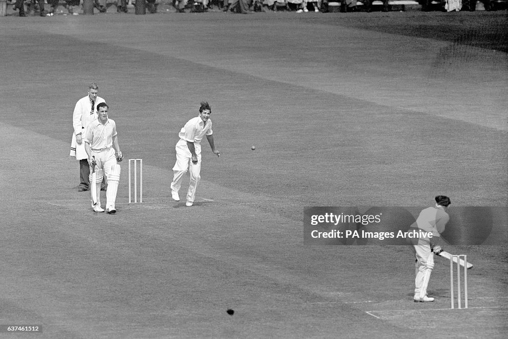 Cricket - Tour Match - Cambridge University v Pakistan - Fenner's - First Day