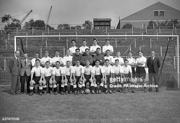 Fulham team group. David Bewley, Ron Lewin, John McDonald, Norman Smith. E Perry , E O'Callaghan , Henry Freeman, Len Quested, James Jinks, William...