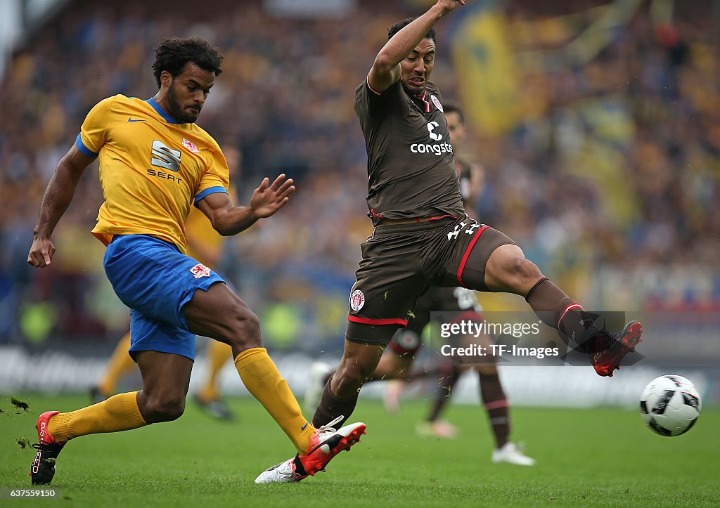 FC St. Pauli v Eintracht Braunschweig - Second Bundesliga