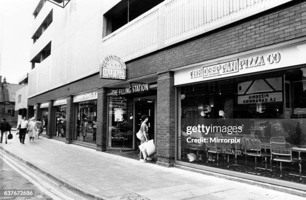 The new Deep Pan pizza restaurant ideally situated under the new National Car park in Northumberland Road, newcastle. 13th August 1987.