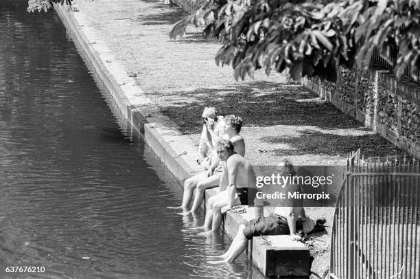 Summer Pics, Forbury Gardens, Public Park, Reading, Berkshire, June 1985.