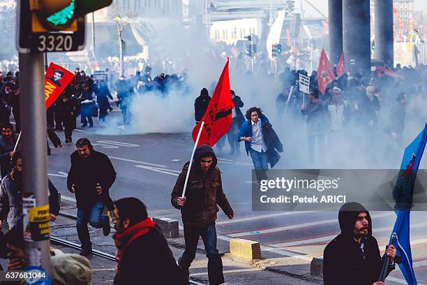 protests in turkey - anti erdogan stock pictures, royalty-free photos & images