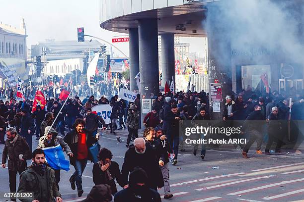 protests in turkey - 2013 protests in turkey stock pictures, royalty-free photos & images