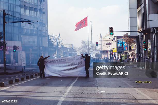 protests in turkey - 2013 protests in turkey stock pictures, royalty-free photos & images