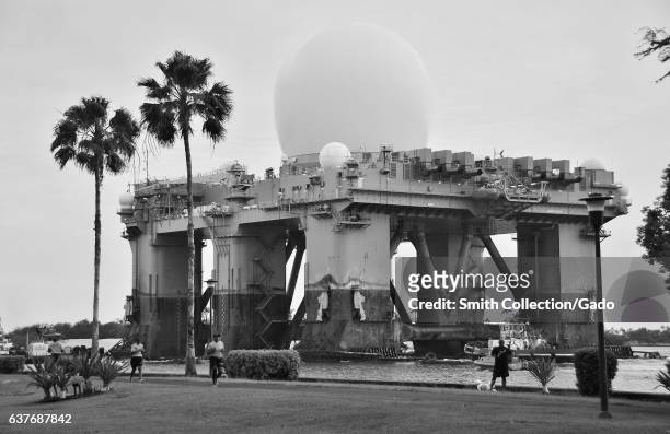 The Sea-based, X-band Radar departs Pearl Harbor, 2013. Image courtesy Daniel Barker/US Navy. .